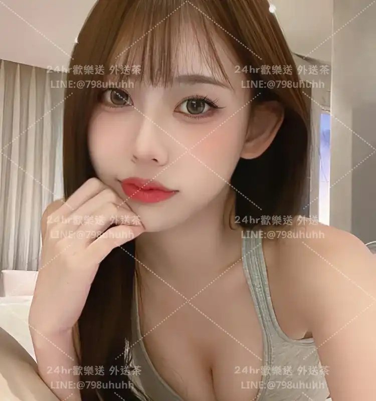 唅伊